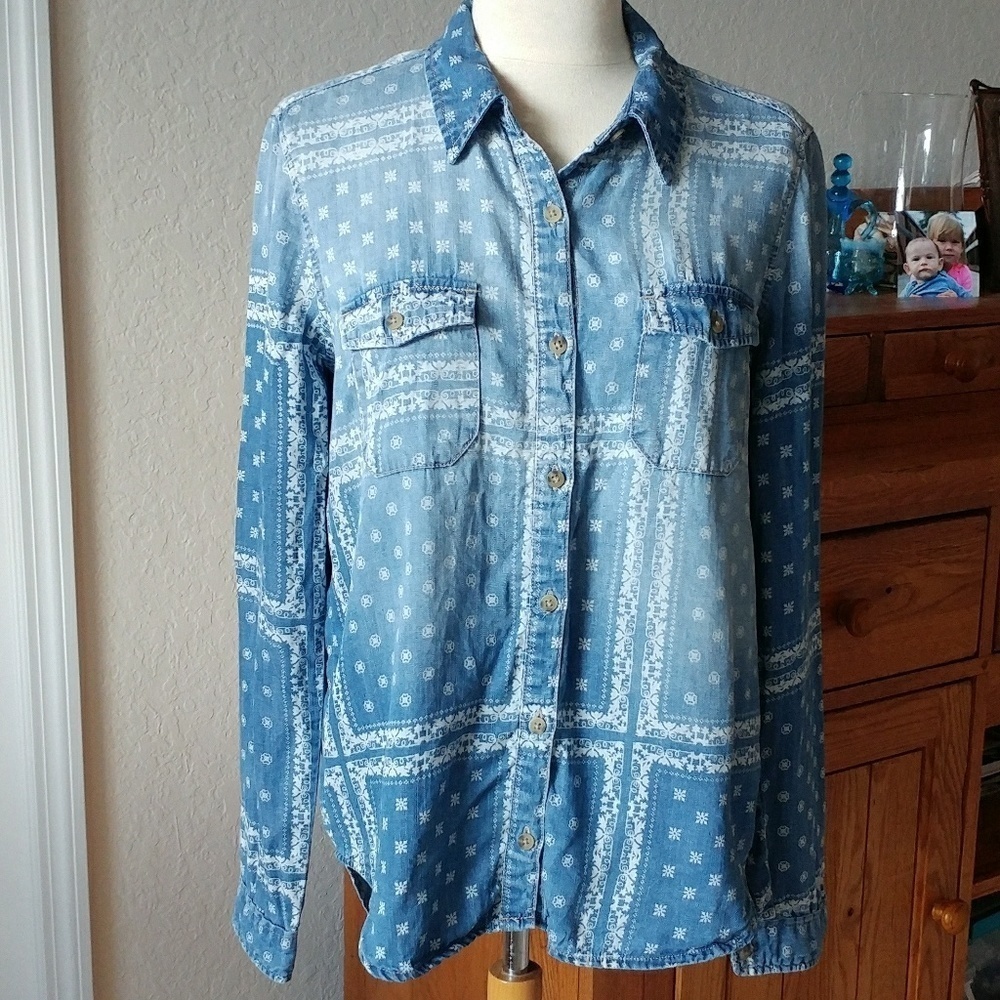 Bleached Boho Chambray Button Down Xs - image 2